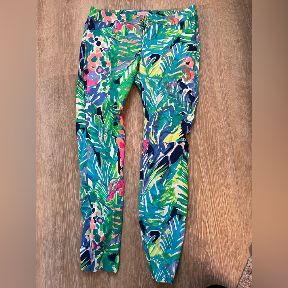 Lilly Pulitzer pants floral print and texture size 4 ankle length skinny